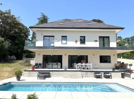 Chambéry – Quartier Montjay Villa d’exception avec piscine de 360m2 - 4921LY