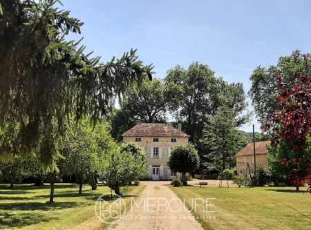 ANCIEN MOULIN DE CHARME EN PIERRE DE BOURGOGNE - 21122MHL