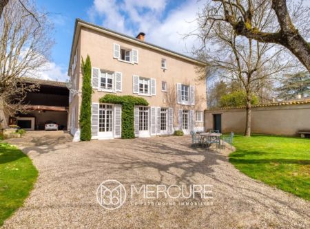 East of France, Écully – sumptuous family property with swimming pool, tennis - 4903LY