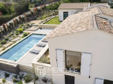 Superb contemporary villa in the heart of the Luberon - 21196LR