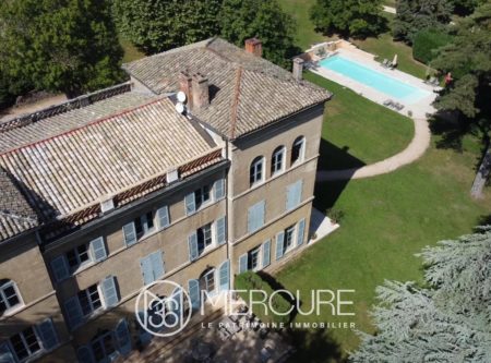 BEAUTIFUL PROPERTY OF THE XIXth CENTURY OF TUSCAN STYLE IN THE HEART OF A CLOSED PARK AND RAISES ABOUT 2.8 HECTARES. - 1508VA