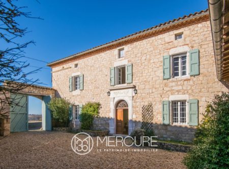 BASTIDE AVEC PISCINE EN PAYS CORDAIS - 8938TS