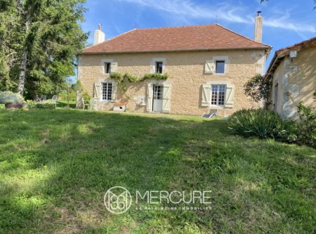 Château XIVème avec Maison d’habitation - 9957PO