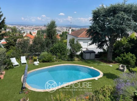 Maison de 192m² habitables avec vue panoramique, 4 chambres, terrasses, piscine chauffée, accès PMR - 21142au