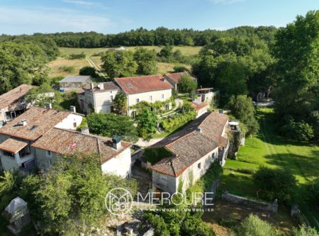 ATTRACTIVE ESTATE ENSEMBLE - 9906PO