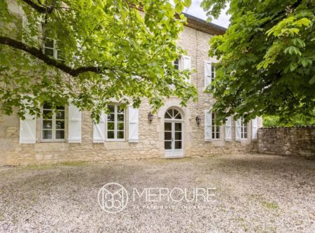 BASTIDE EN PIERRE EN BORDURE DE VILLAGE - 9187TS