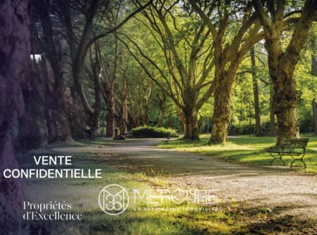 Normandy, 30 minutes from Deauville, 40 ha stud farm with 80 boxes - 21250NO