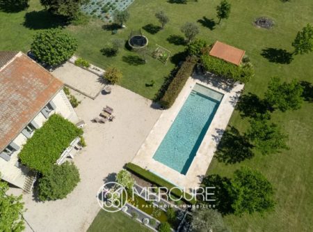 Charming country house with park, swimming pool and outbuildings - 21231LR