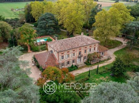 South of France, 19th century mansion with many outbuildings - 8706TS