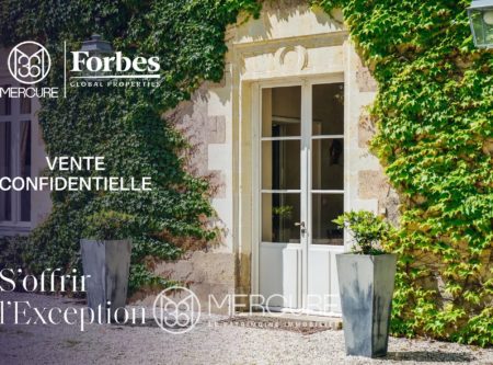 SOUTH OF NANTES – 18th CENTURY PROPERTY  ON 5 HECTARES – 5 BEDROOMS, SWIMMING POOL & TENNIS COURT - 3057