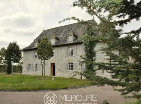 RESTORED MANOR HOUSE – CARETAKER’S HOUSE – PARK - 12236vm