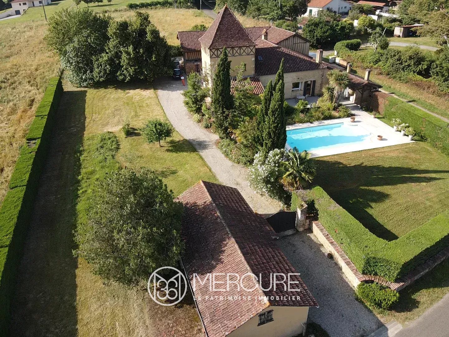 GERS – NOGARO – PISCINE – DEPENDANCES - 9221TS