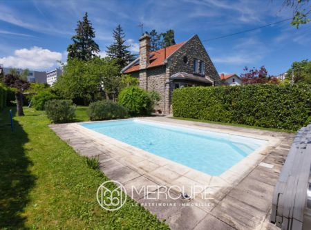 Maison de caractère 188m² habitables, 5 chambres,  sur 1427m2- limite Clermont/ Chamalières - 20785AU