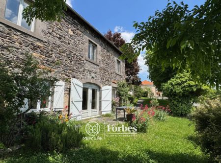 Late 19th century manor house with panoramic views, on 4616m2, 5min from A75 motorway - 21172AU