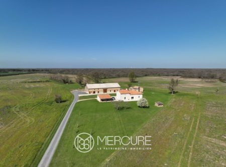ENCLOS CYNEGETIQUE AVEC ETANG - 10101PO