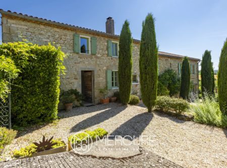 SUPERB RENOVATED FARMHOUSE WITH PANORAMIC VIEW - 9203TS