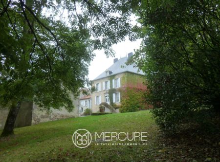 MAISON DE MAITRE XIXe AVEC DEPENDANCES - 9993PO