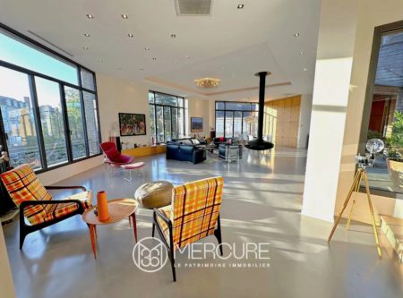 EXCEPTIONNEL LOFT de 319 M² avec PATIO - 9791PO