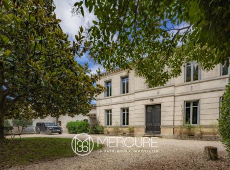 CHARACTER HOUSE WITH POOL, OUTBUILDINGS AND SEPARATE APPARTMENT - 9985PO