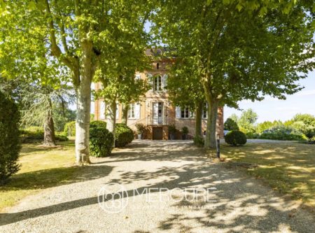 Elégante maison de Maître avec maison de gardien- Parc clos de 2 hectares- Proche Buzet-sur-Tarn - 9219ts