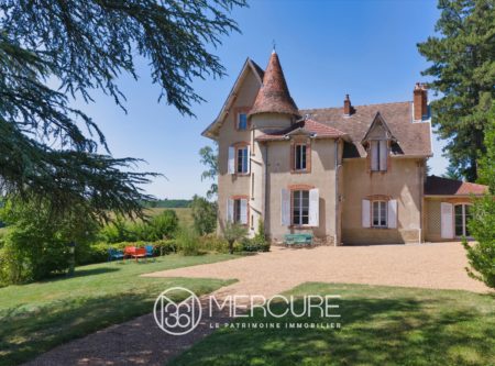 Charming 19th century Manor on a 2 acres land , 25mins from Clermont-Ferrand - 21304AU