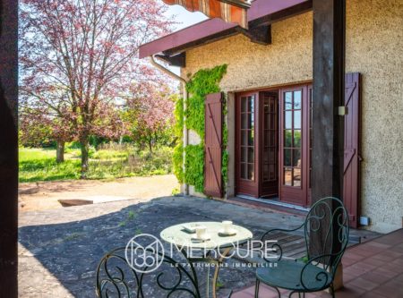 Craponne Centre – Maison de famille de 229 m² et sous-sol 145 m², beau jardin de 2 214 m² - 4852LY