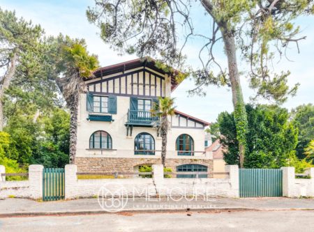 LA BAULE LES PINS – LE SPORTING – 1930 SEASIDE VILLA NEOBASQUE ARCHITECTURE – 5 BEDROOMS - 3060