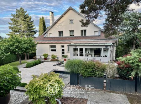 Chamalières : beautiful family house of 380 sqm on a land of 1429 sqm, terrace, swimming pool, residential area - 20922AU