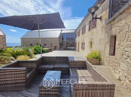 PRES  D’AUDIERNE – PROPRIETE AVEC VUE PANORAMIQUE SUR L’OCEAN - 20888BR