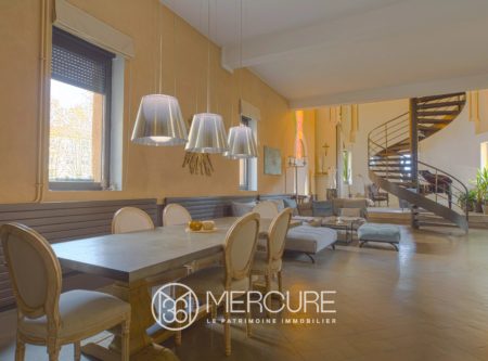 VILLEFRANCHE-SUR-SAONE – Renovated triplex - 4960LY