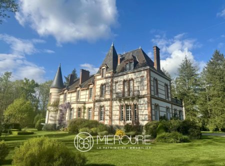 Vente confidentielle d’un magnifique château avec dépendance - 21002CL