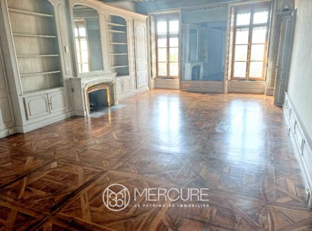 FOR RENT – APARTMENT 135.83 M² – LYON 2° PLACE BELLECOUR - 4987LY