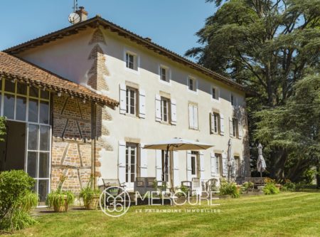 BRESSE – Elegant 19th-Century Home with 1.2-Hectare Park and Pool - 4965LY
