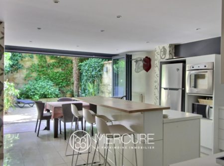 MAISON BOURGEOISE SAINT SEURIN - 900982bx