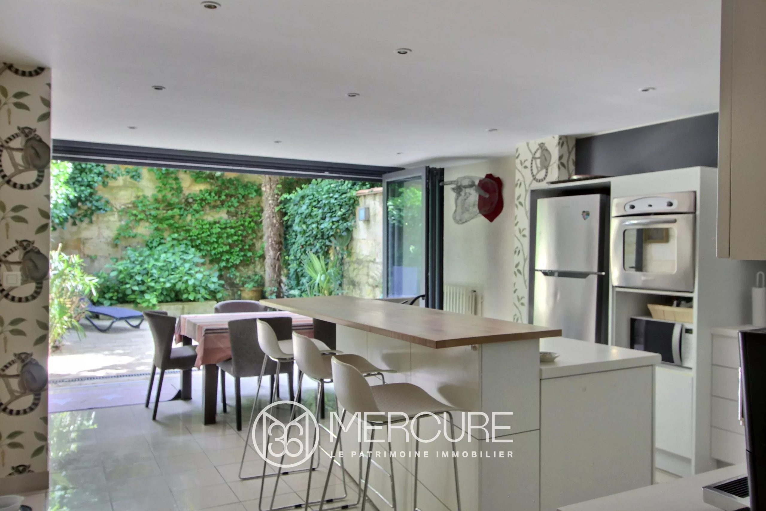 MAISON BOURGEOISE SAINT SEURIN - 900982bx