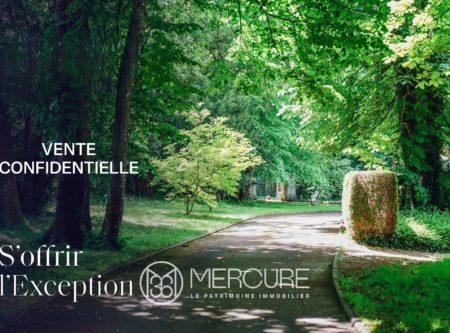 SOUTH OF NANTES – 18th CENTURY PROPERTY  ON 5 HECTARES – 5 BEDROOMS, SWIMMING POOL & TENNIS COURT - 3057