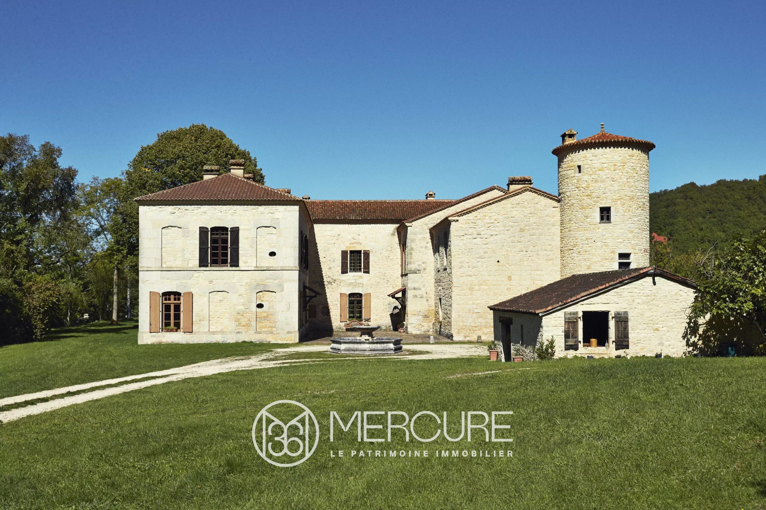 MAGNIFIQUE CHATEAU ET DEPENDANCES – 150 HA - 9250TS