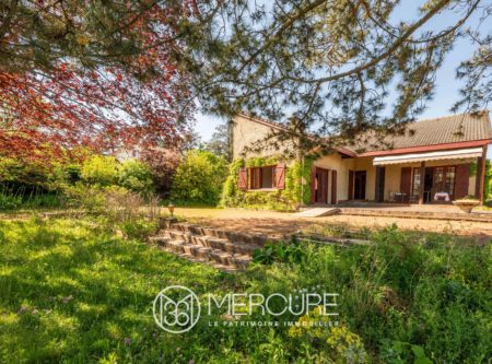Craponne Centre – Maison de famille de 229 m² et sous-sol 145 m², beau jardin de 2 214 m² - 4852LY