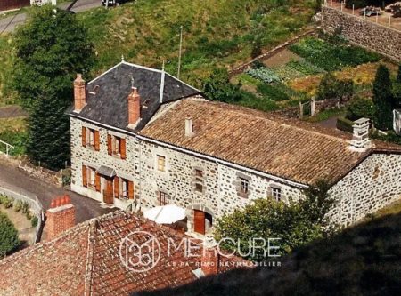 CHARMING HOUSE WITH GARDEN - 9214TS