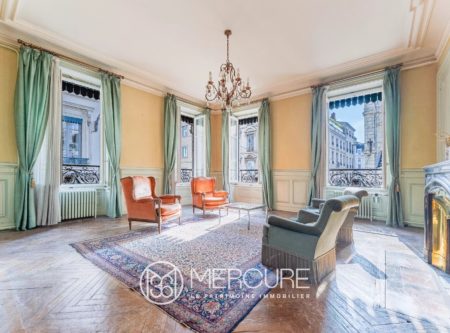 202 m² corner apartment to renovate – Lyon 2ᵉ, between Bellecour and the quays of Saône - 5004LY