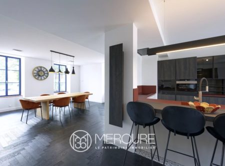 Maison de maître, maison de gardien et jardin avec piscine - 21418VA