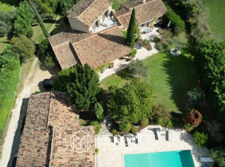 Charmante villa de 6 chambres dans le cadre idyllique de Maubec - 21436LR