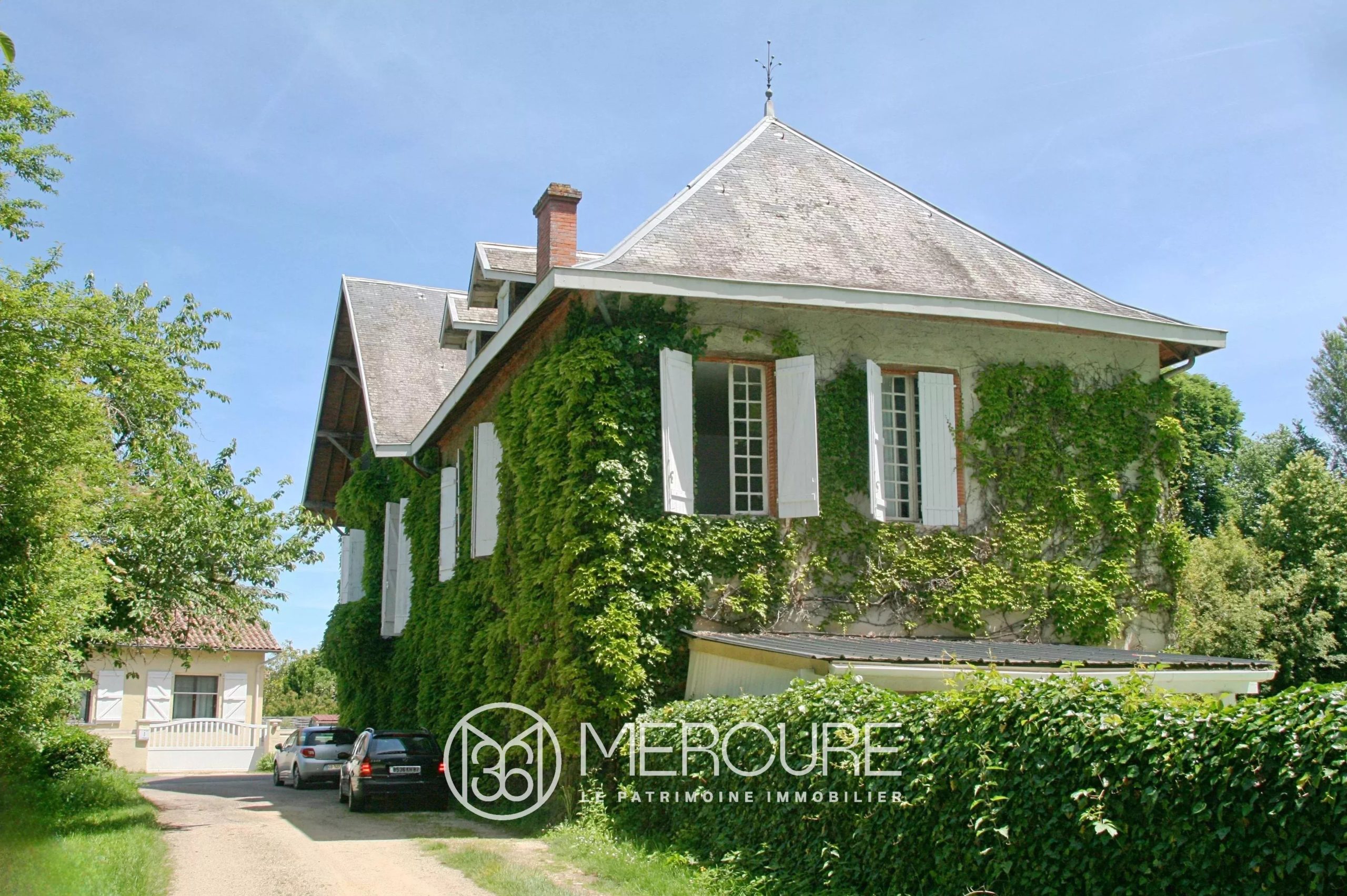 PETIT MANOIR DE CHARME – PARC ET PISCINE - 9143TS