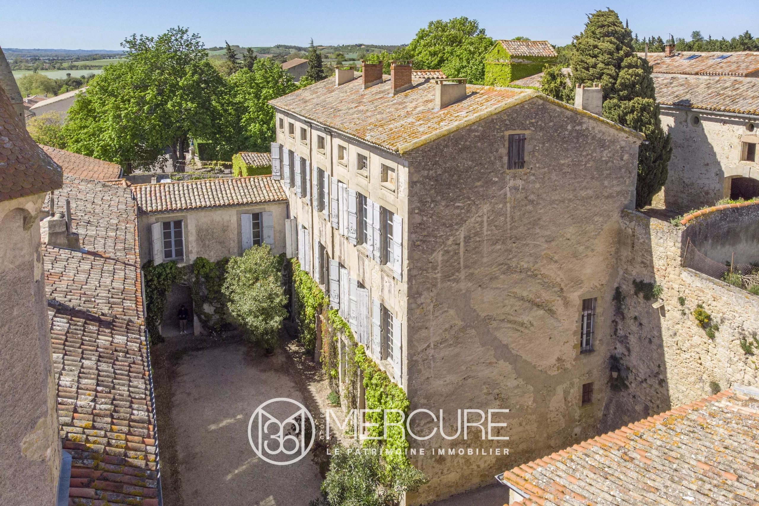 MAGNIFIQUE HÔTEL PARTICULIER A RENOVER - 9161TS