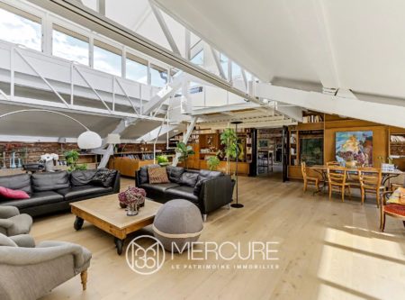 APPARTEMENT AVEC TERRASSE SUR LES TOITS – GARAGE - 9264TS
