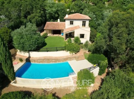 Sainte-Maxime – villa rénovée – emplacement et vue exceptionnels - 21443CA