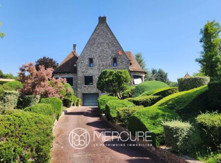 Puy de Dôme entre Clermond-Ferrand et Vichy, Maison moderne d’exception de 216m² en 9 pièces - 21337AU