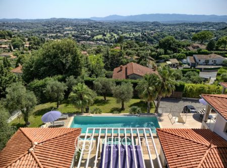 Propriété récente – Vue Mer Panoramique et Golf - 21421CA
