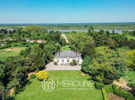 NANTES  WEST / LOIRE – 19th CENTURY CHÂTEAU WITH LANDSCAPE PARK & OUTBUILDINGS - 3054