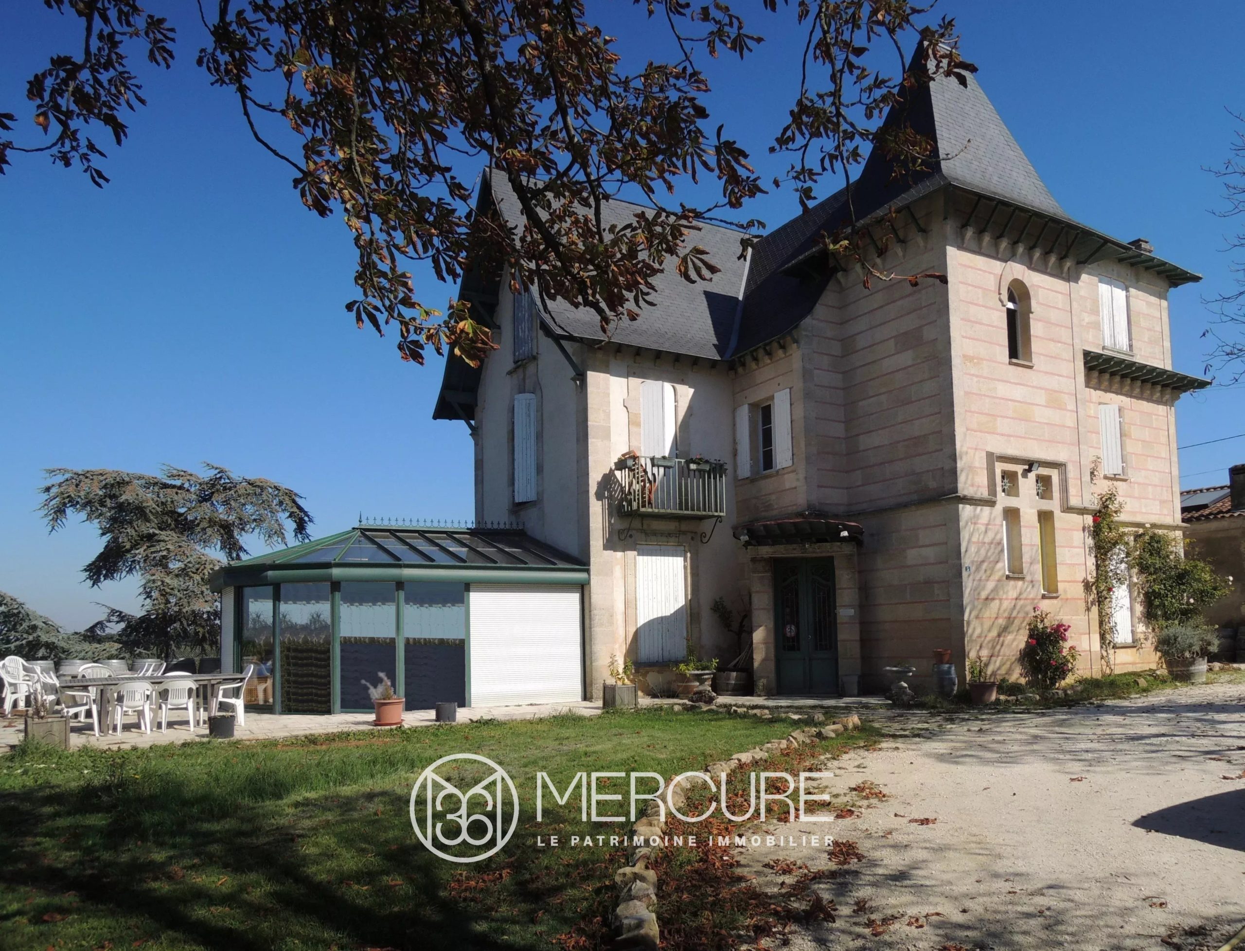 MANOIR AVEC VUE SUR LES COTEAUX VITICOLES - 900610bx